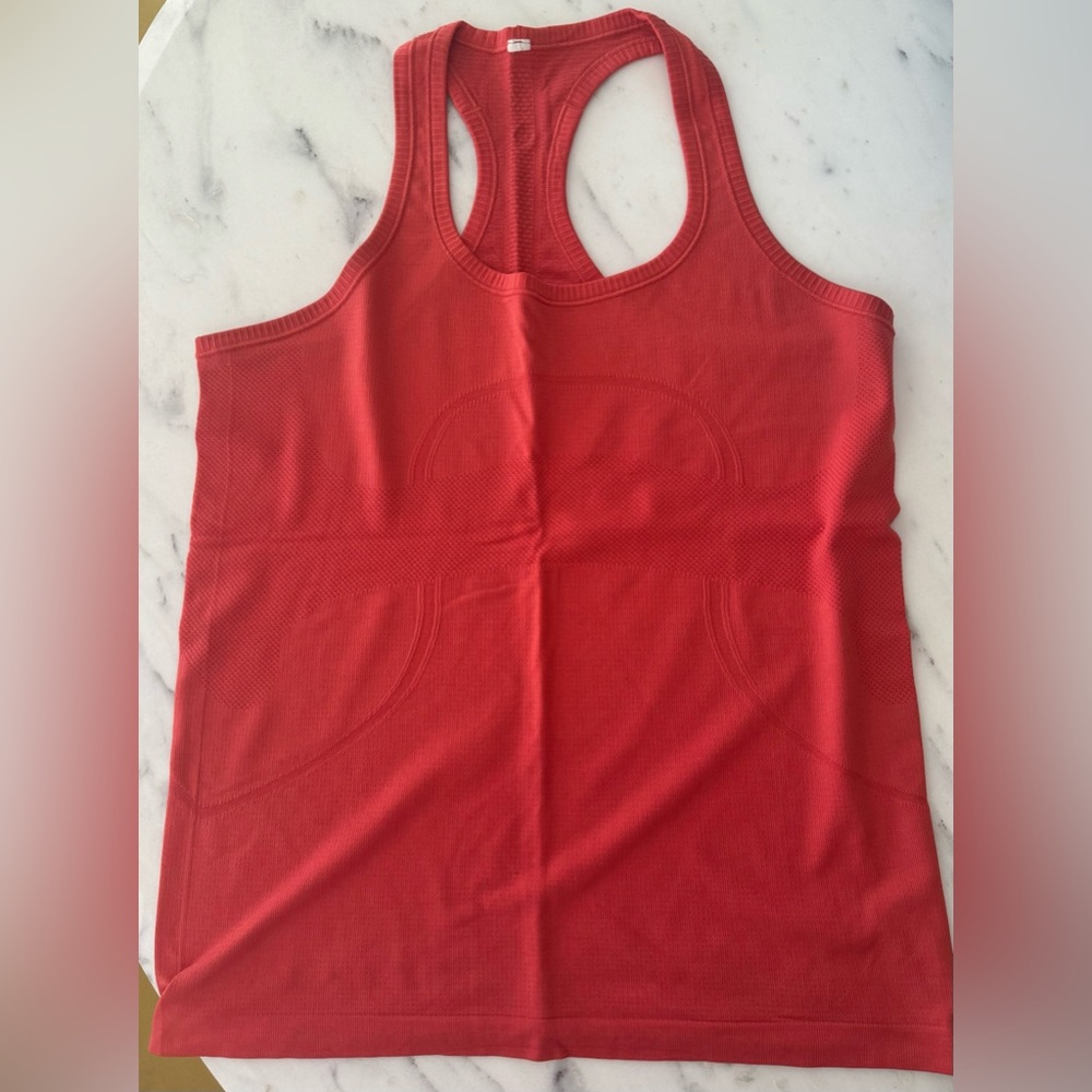 Lululemon size 12 tank